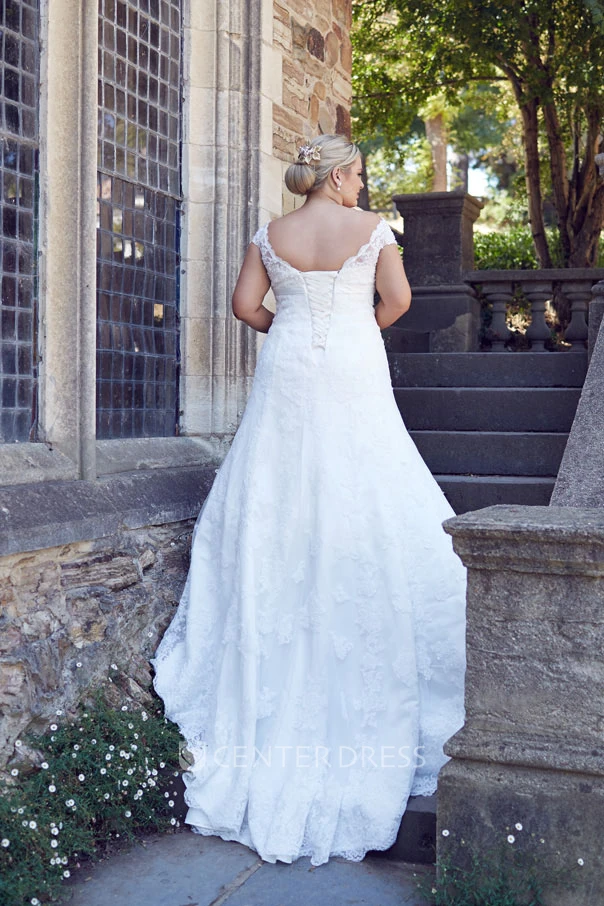 Off-The-Shoulder Lace Plus Size Wedding Dress With Lace Up