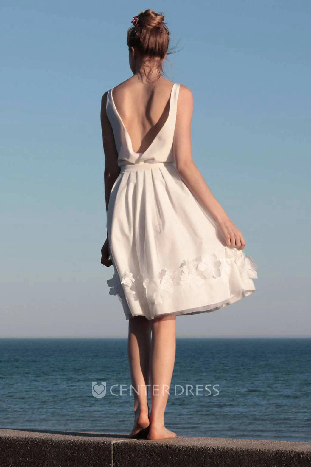 Scoop-Neck Long Sleeve Knee-Length Dress With Appliques