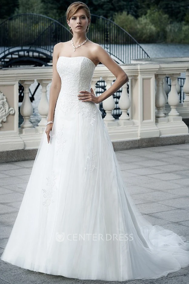A-Line Appliqued Sleeveless Strapless Floor-Length Tulle Wedding Dress
