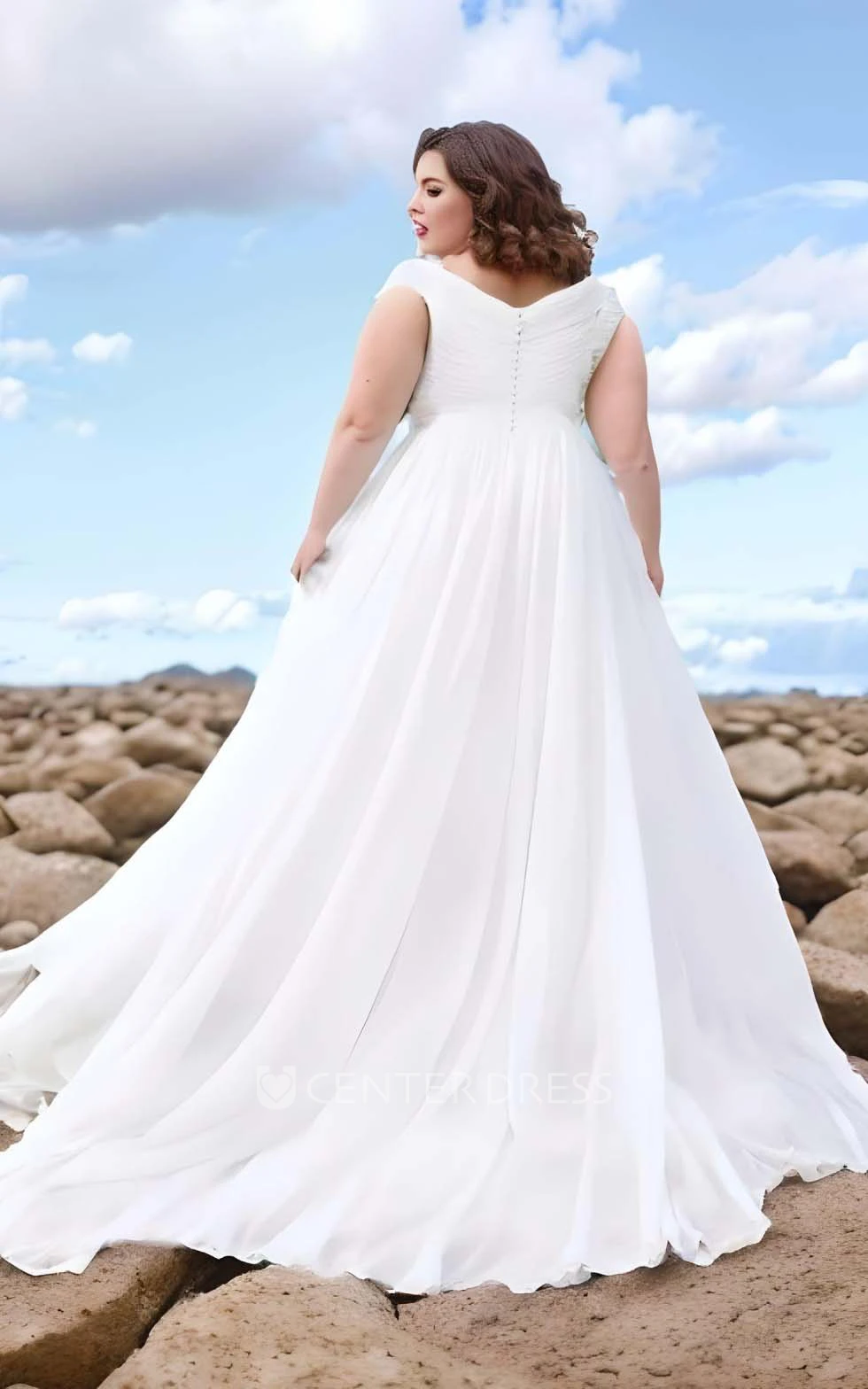 Plus Size A-Line Chiffon Wedding Dress 2025 Ethereal Beach V-neck Floor-length