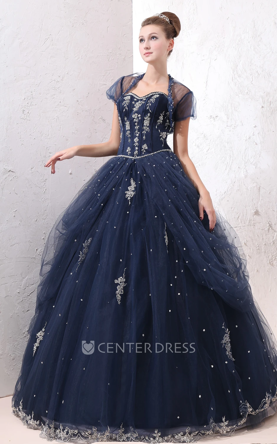 Exquisite Princess Ball Gown Tulle Prom Dress With Appliques