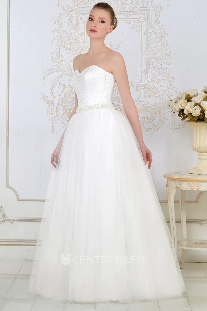 Ball Gown Sweetheart Sleeveless Floor-Length Jeweled Tulle Wedding Dress