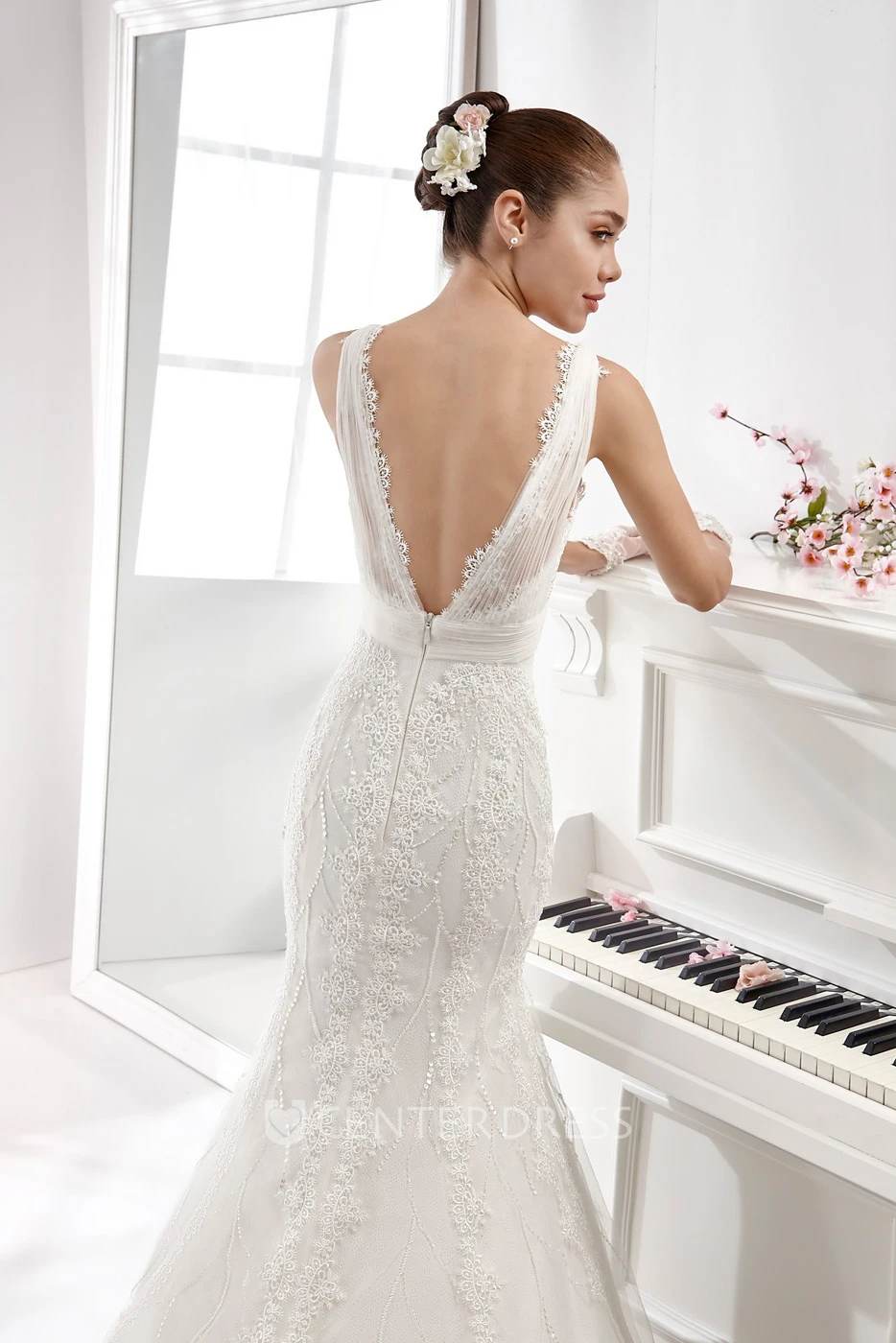 Sweetheart Mermaid Wedding Gown With Crisscross Nest and Low-V Back