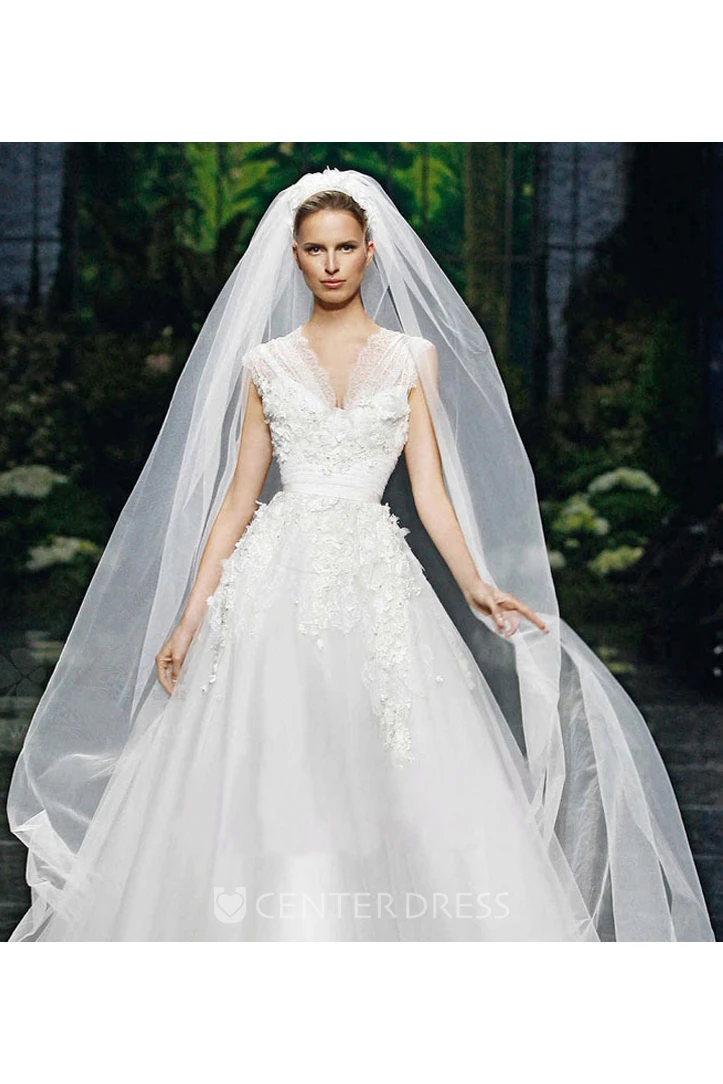 Simple Plain Fluffy Long Tail Wedding Veil