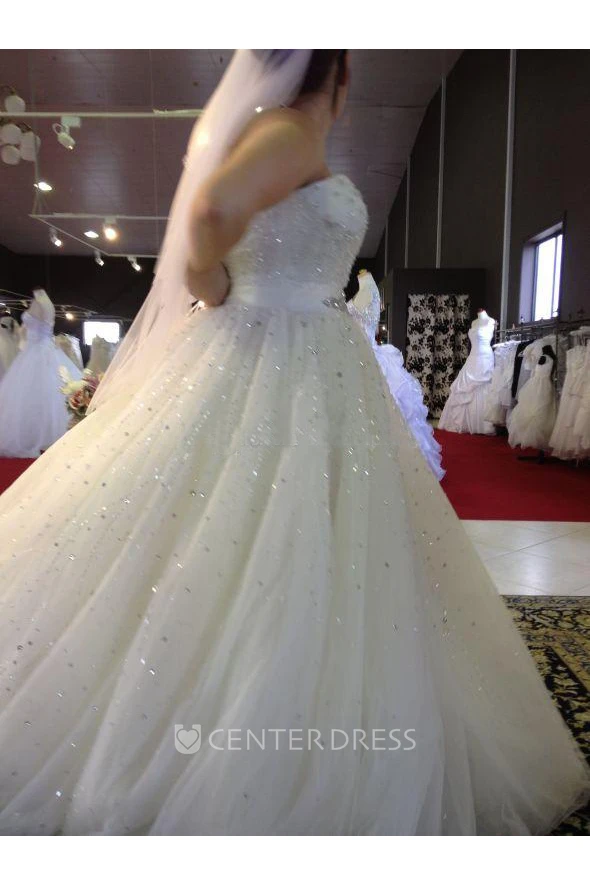 A Line Sweetheart Tulle Zipper Wedding Gown