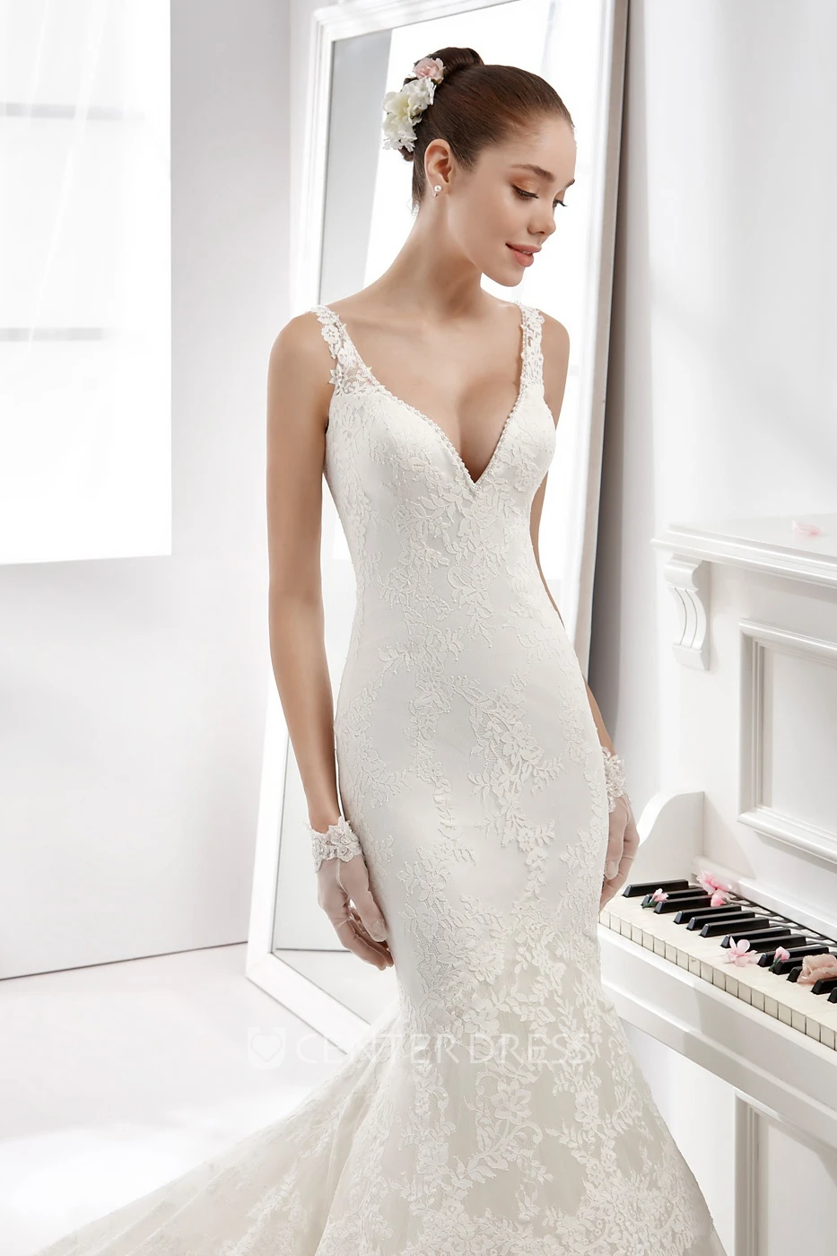 Illusion-Strap Lace Sheath Gown With Low-V Neck And Open Back