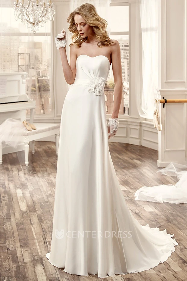 Strapless Long Chiffon Wedding Dress With Side Floral Decoration