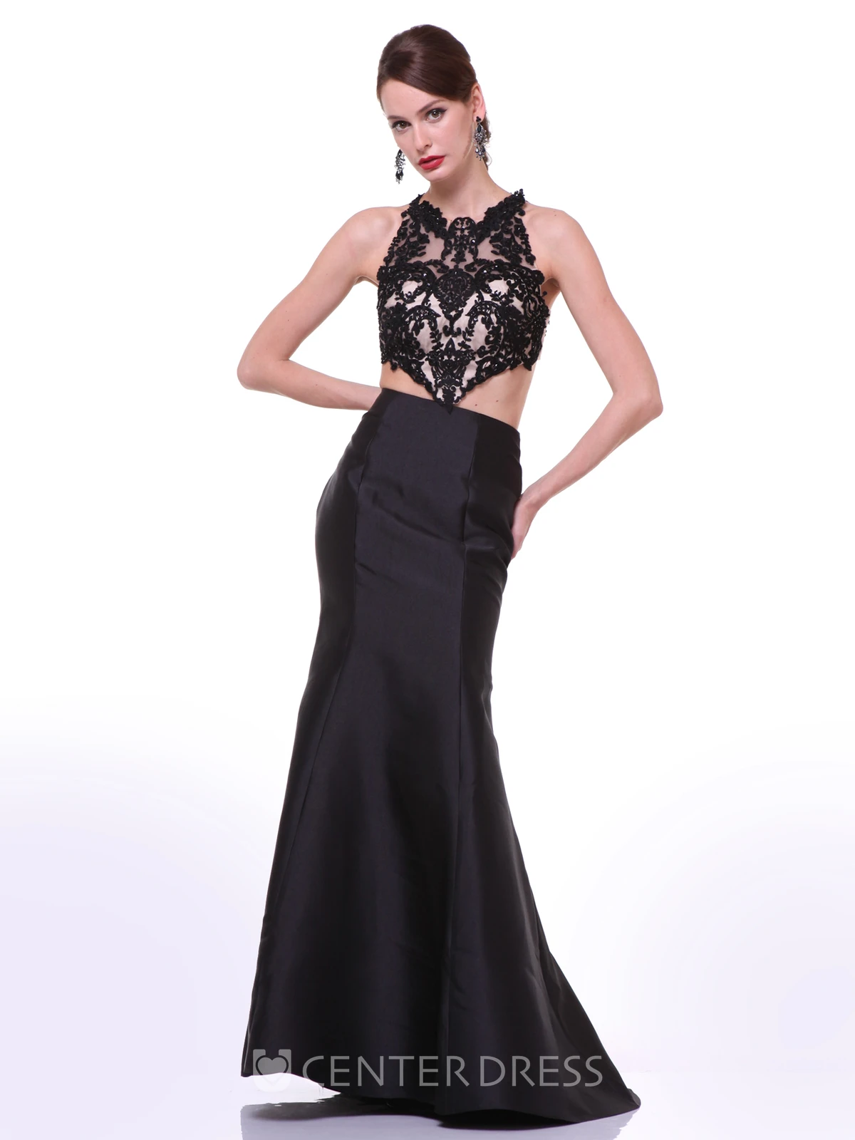 Sheath Long Jewel-Neck Sleeveless Satin Dress With Appliques