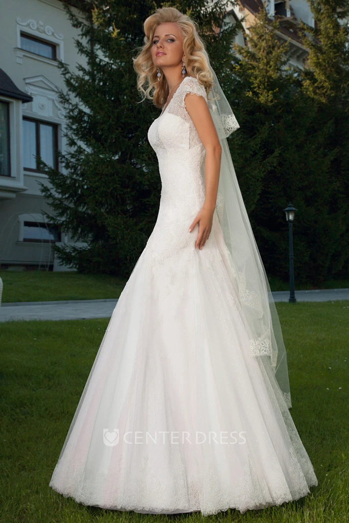 Mermaid Sleeveless V-Neck Lace Wedding Dress With Keyhole