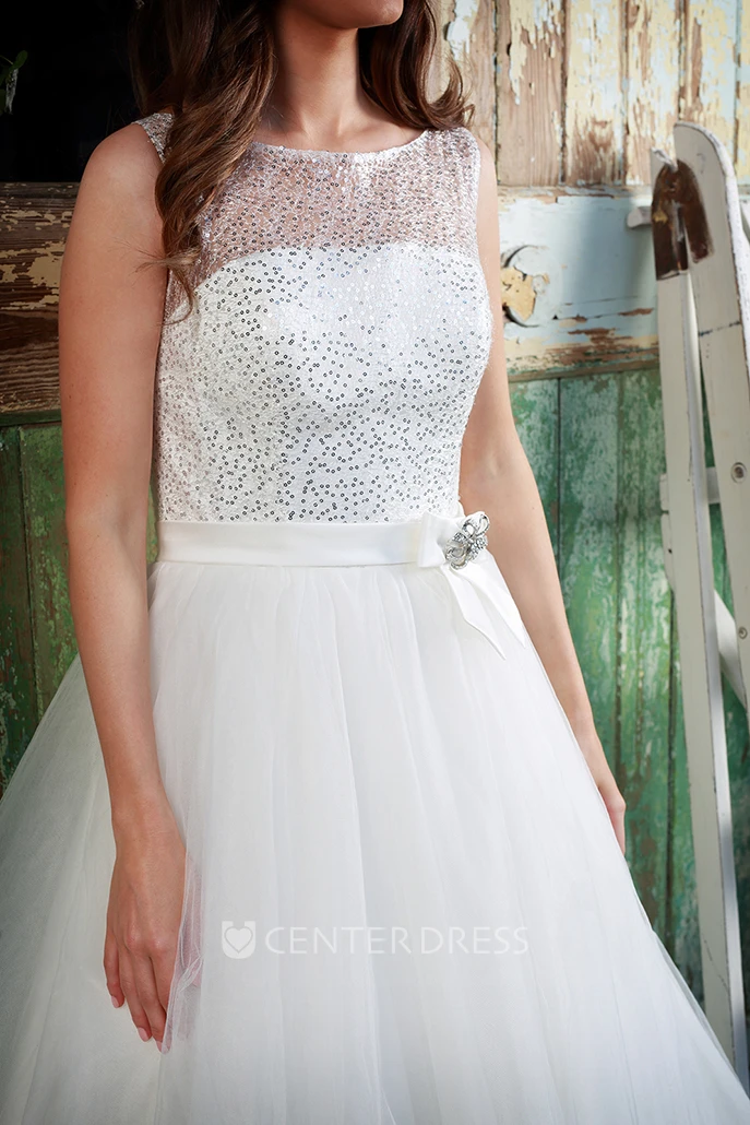 Ball Gown Sleeveless Sequined Scoop-Neck Floor-Length Tulle Wedding Dress With Bow