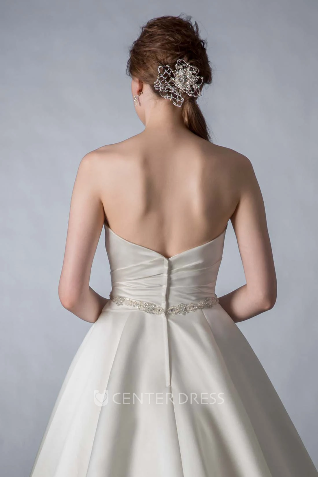 A-Line Sweetheart Criss-Cross Sleeveless Satin Warm Wedding Dress