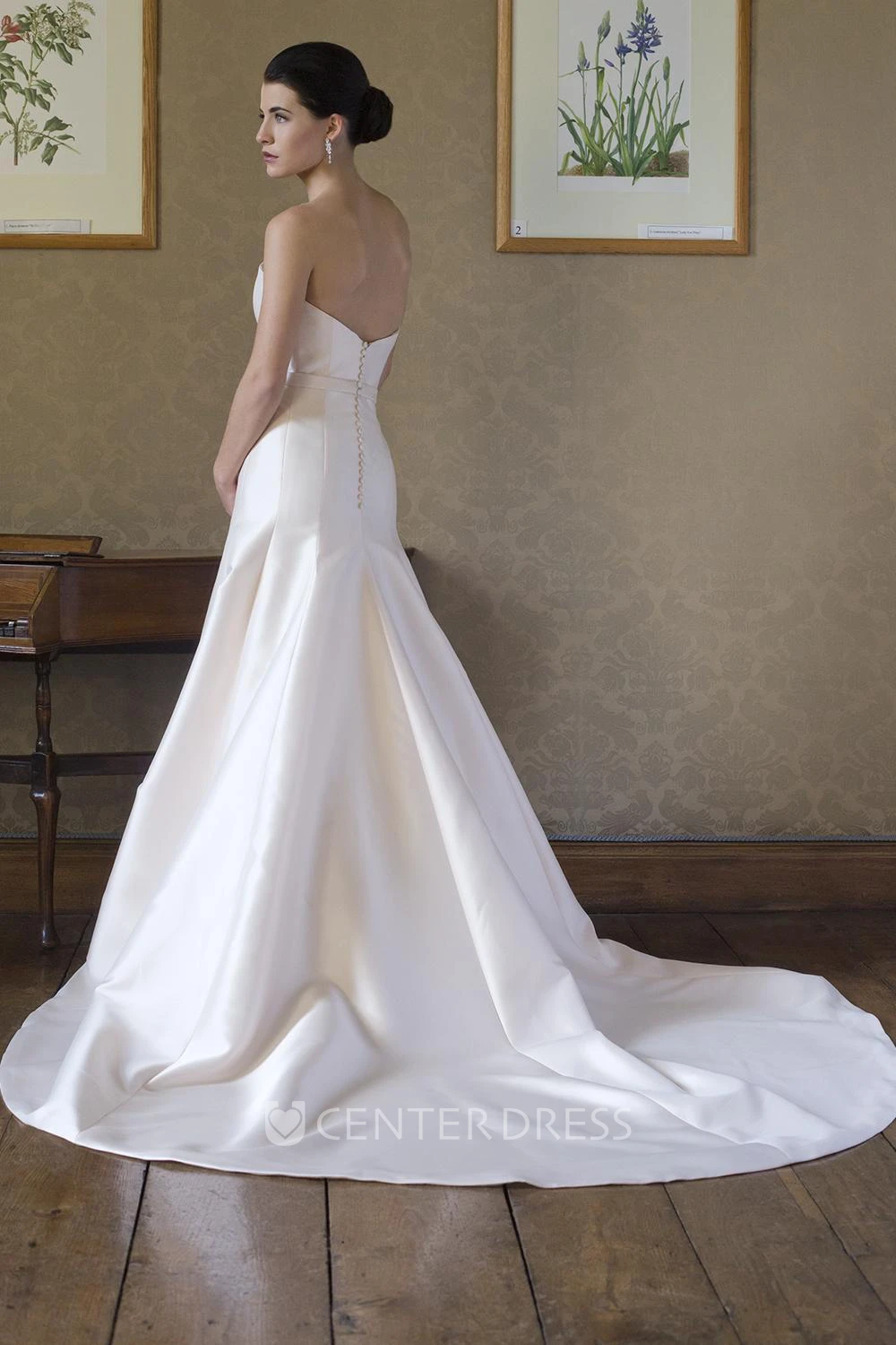 Sweetheart Satin Wedding Dress