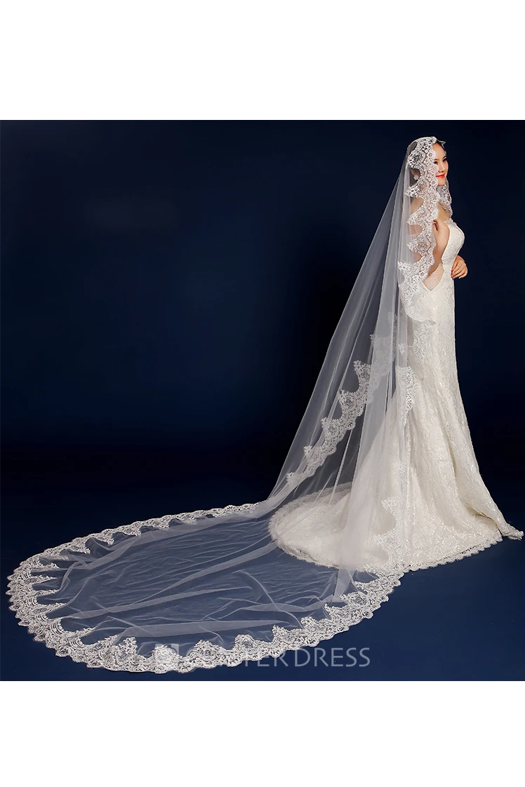 Korean Style Cathedral Wedding Veil with Exquisite Lace Edge
