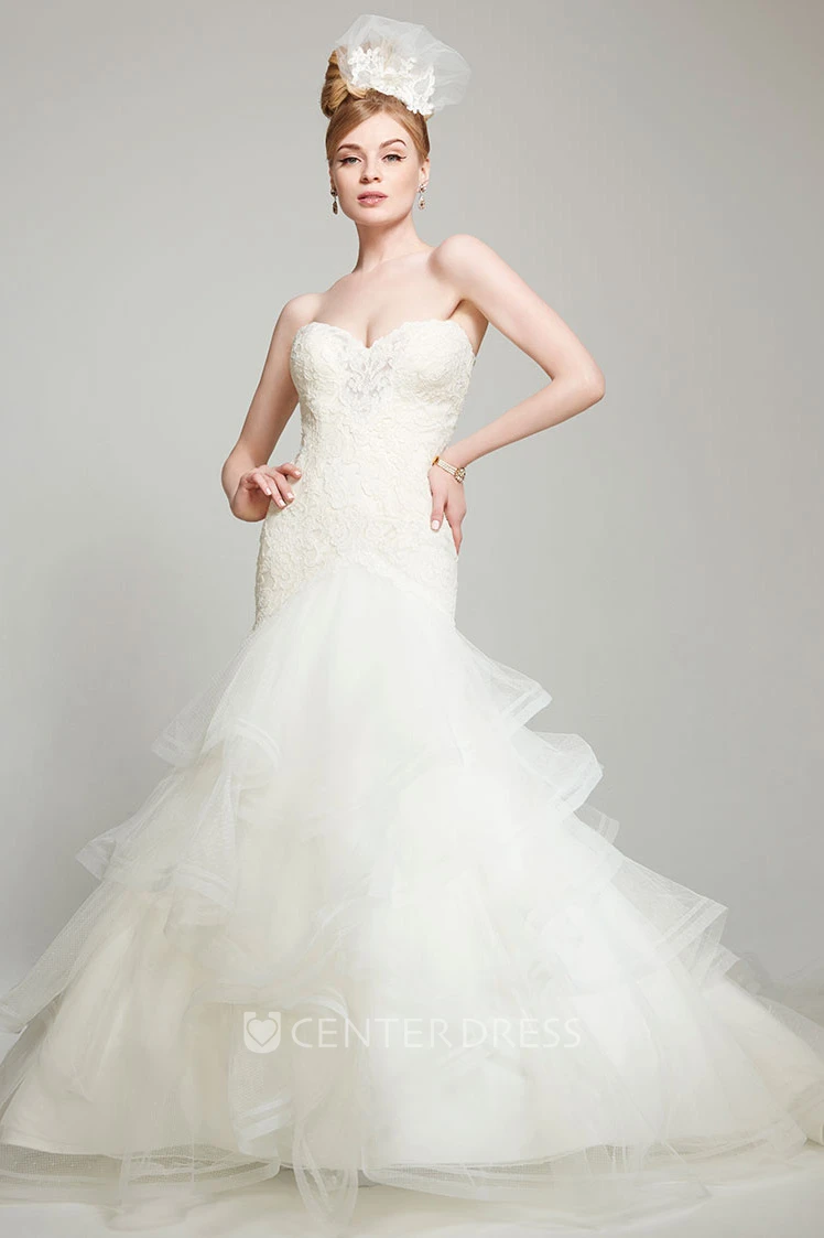 Sweetheart Maxi Appliqued Lace&Tulle Wedding Dress With Court Train And V Back