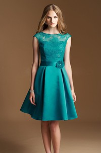 Cap-sleeved A-line Knee-length Dress with Lace Bodice and Flower