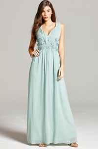 Ruched Sleeveless V-Neck Chiffon Bridesmaid Dress With Flower And Beading