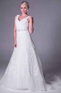 A-Line Sleeveless Appliqued Maxi V-Neck Lace Wedding Dress With Waist Jewellery
