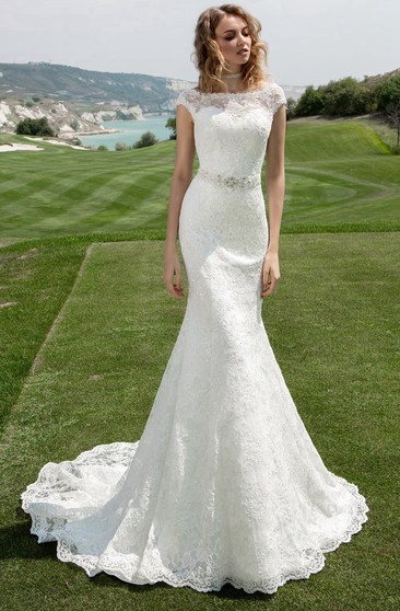 wedding dresses for short big busted