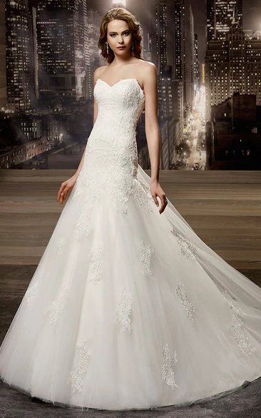 Sweetheart Brush-train Lace Wedding Gown with Appliques and Lace-up Back