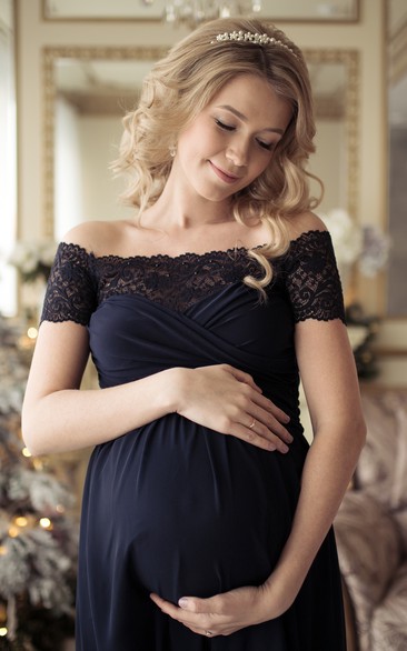 A-line Chiffon Off-the-shoulder Short Sleeve Lace Ruched Maternity Dress