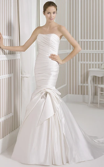 Trumpet Sleeveless Long Strapless Ruched Satin Wedding Dress With Draping And Corset Back