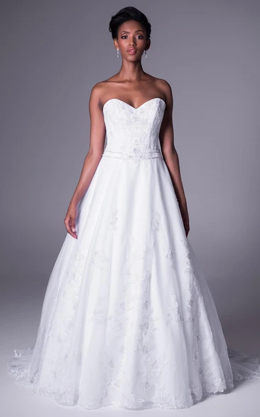 A-Line Sleeveless Appliqued Floor-Length Sweetheart Wedding Dress With Beading