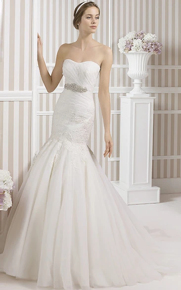 Trumpet Appliqued Floor-Length Strapless Tulle Wedding Dress With Ruching And Waist Jewellery