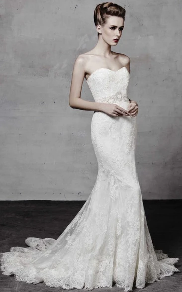 Long Sweetheart Appliqued Lace Wedding Dress With Waist Jewellery