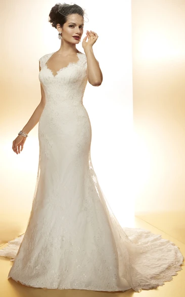 Sheath Floor-Length Appliqued Queen-Anne Lace Wedding Dress With Court Train And Keyhole Back