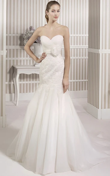 Trumpet Long Sweetheart Tulle Wedding Dress With Criss Cross And Appliques