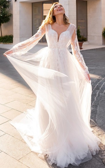 Highend A Line Tulle Plunging Neckline Wedding Dress with Appliques