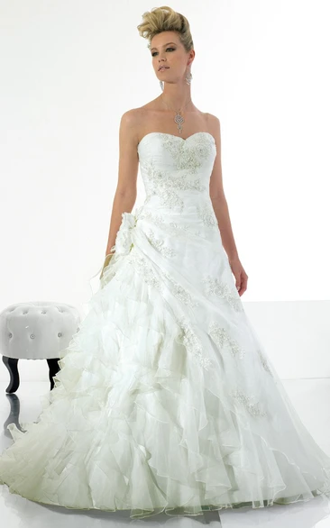 A-Line Sleeveless Cascading-Ruffle Maxi Sweetheart Wedding Dress With Flower And Appliques