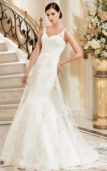Mermaid Floor-Length Sleeveless Appliqued V-Neck Tulle&Lace Wedding Dress With Ruching