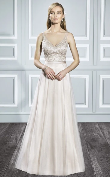 A-Line Floor-Length Appliqued Strapless Sleeveless Satin Wedding Dress With Sweep Train And Backless Style