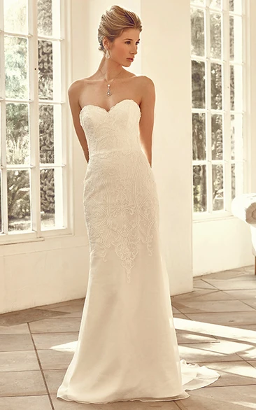 Maxi Sweetheart Appliqued Lace Wedding Dress With Sweep Train