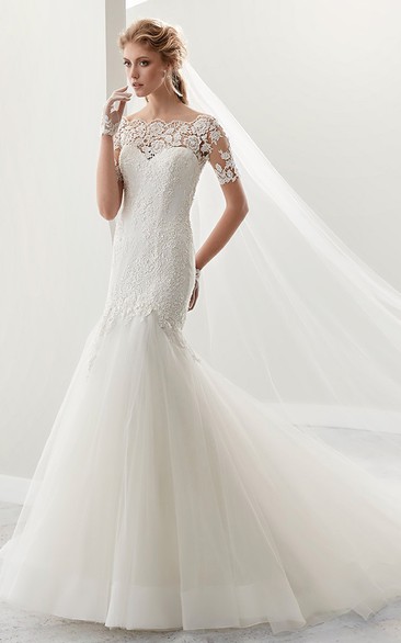 Scalloped-Neck Mermaid Lace Gown With T-Shirt Sleeves And Ruffles Skirts
