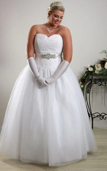 Ball Gown Sweetheart Maxi Tulle Plus Size Wedding Dress With Waist Jewellery