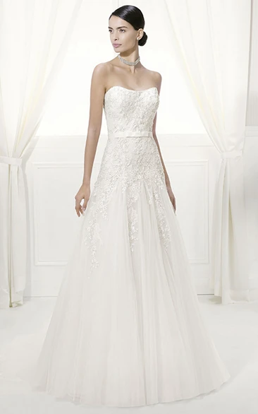Strapless A-Line Tulle Bridal Gown With Belt And Lace