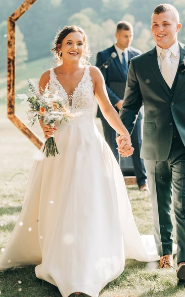 Elegant Lace V-neck A-Line Wedding Dress With Low-V Back And Appliques