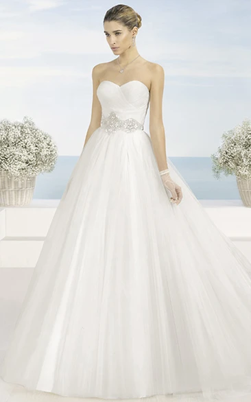 Ball-Gown Sweetheart Sleeveless Criss-Cross Floor-Length Tulle Wedding Dress With Waist Jewellery