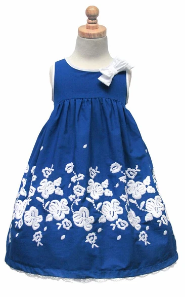 Embroideried Floral Empire Bowed Lace Flower Girl Dress
