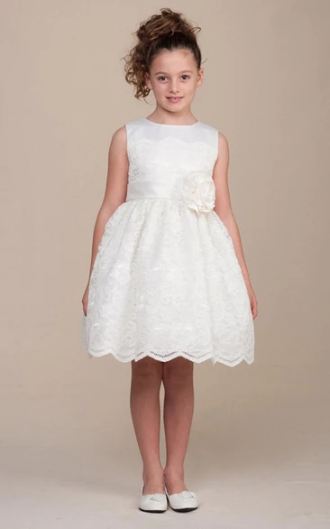 Tea-Length Pleated Floral Lace&Satin Flower Girl Dress With Ribbon
