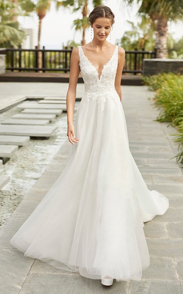 Sexy Sleeveless Lace Tulle Plunging Neckline With Cathedral Train A-line Wedding Dress