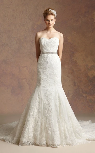 Sweetheart Trumpet Wedding Dress With Appliques And Beaded Waistline
