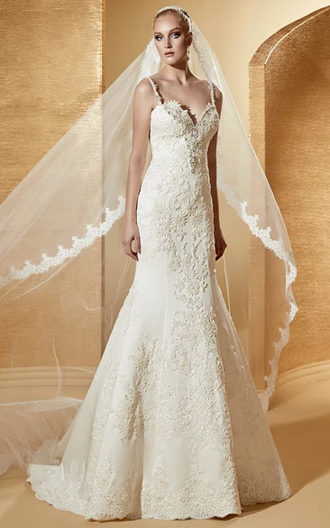 Sweetheart Sheath Beaded Lace Bridal Gown With Fine Appliques And Spaghetti Straps