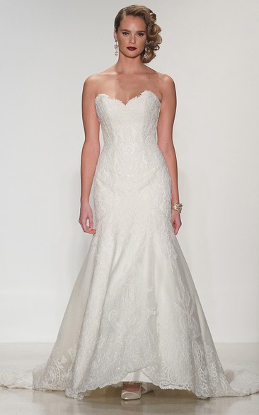 Long Sweetheart Lace Wedding Dress With Appliques And Deep-V Back