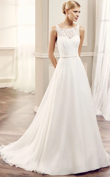 Maxi Scoop Appliqued Chiffon Wedding Dress With Sweep Train And Keyhole