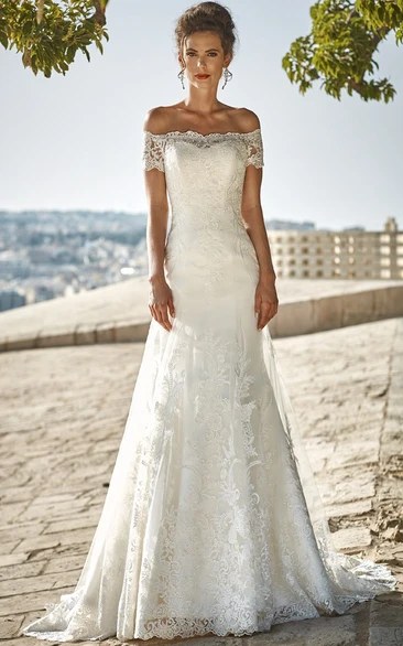 Floor-Length Appliqued Off-The-Shoulder Lace Wedding Dress