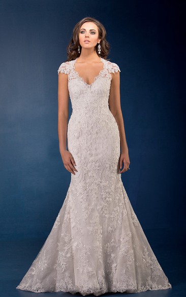 V-Neck Cap-Sleeved Mermaid Wedding Dress With Lace Appliques