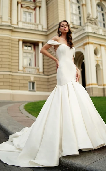 Off-the-shoulder Mermaid Satin Wedding Dress with Ruching